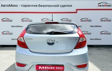 Hyundai Solaris II рестайлинг, 2011 год, 590 000 рублей, 3 фотография