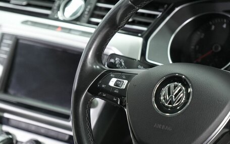 Volkswagen Passat B8 рестайлинг, 2015 год, 1 570 000 рублей, 21 фотография