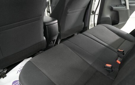 Toyota RAV4, 2017 год, 2 670 000 рублей, 12 фотография