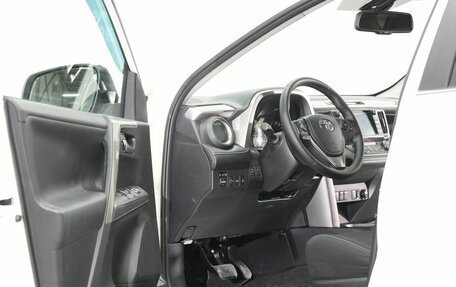 Toyota RAV4, 2017 год, 2 670 000 рублей, 18 фотография