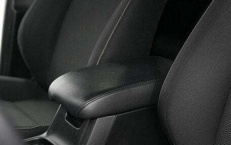 Toyota RAV4, 2017 год, 2 670 000 рублей, 25 фотография