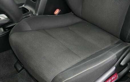 Toyota RAV4, 2017 год, 2 670 000 рублей, 26 фотография