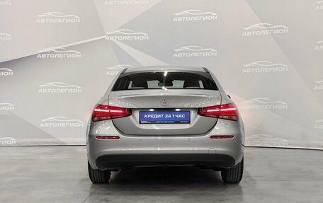 Mercedes-Benz A-Класс, 2019 год, 1 832 000 рублей, 4 фотография