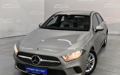 Mercedes-Benz A-Класс, 2019 год, 1 832 000 рублей, 10 фотография