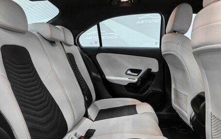 Mercedes-Benz A-Класс, 2019 год, 1 832 000 рублей, 17 фотография