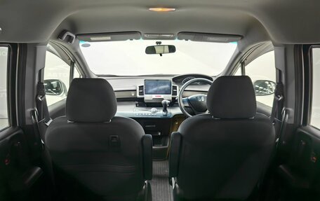 Honda Freed I, 2011 год, 1 299 000 рублей, 16 фотография