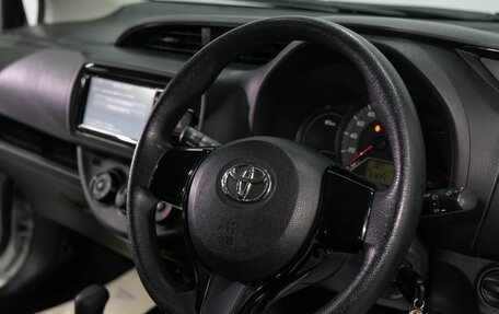 Toyota Vitz, 2018 год, 970 000 рублей, 15 фотография