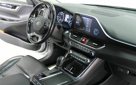 Hyundai Grandeur, 2019 год, 2 000 000 рублей, 22 фотография