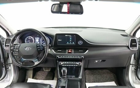 Hyundai Grandeur, 2019 год, 2 000 000 рублей, 18 фотография