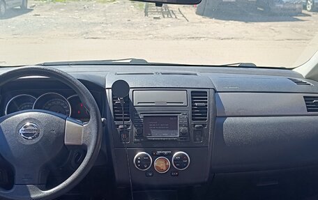 Nissan Tiida, 2010 год, 900 000 рублей, 8 фотография
