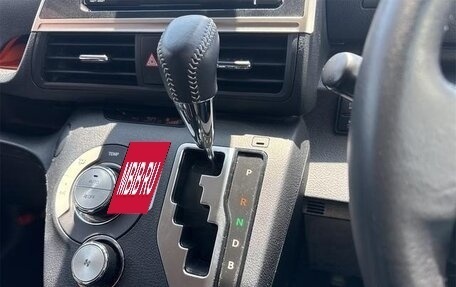 Toyota Sienta II, 2022 год, 1 000 000 рублей, 10 фотография