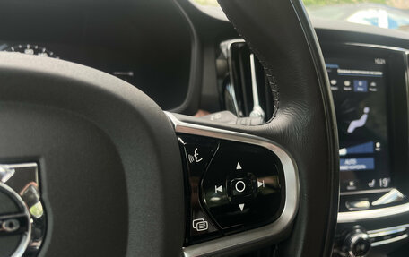 Volvo V60 Cross Country II, 2019 год, 3 999 000 рублей, 15 фотография