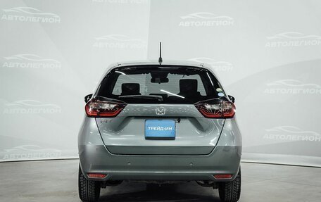 Honda Fit, 2020 год, 1 300 000 рублей, 6 фотография