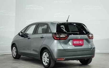 Honda Fit, 2020 год, 1 300 000 рублей, 7 фотография