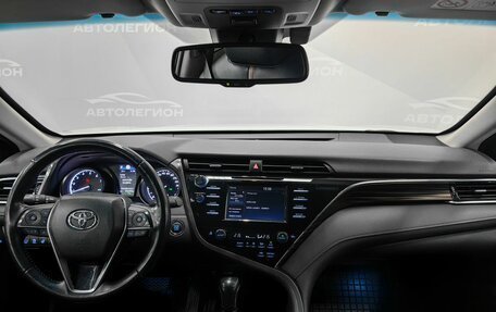 Toyota Camry, 2020 год, 2 970 000 рублей, 9 фотография