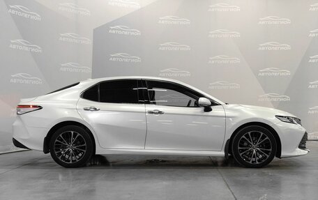 Toyota Camry, 2020 год, 2 970 000 рублей, 6 фотография