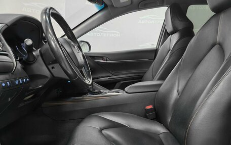Toyota Camry, 2020 год, 2 970 000 рублей, 10 фотография
