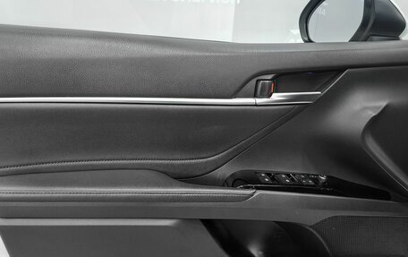 Toyota Camry, 2020 год, 2 970 000 рублей, 17 фотография