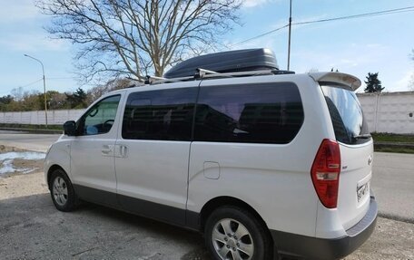 Hyundai Grand Starex Grand Starex I рестайлинг 2, 2014 год, 2 265 000 рублей, 4 фотография