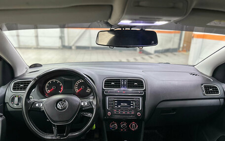 Volkswagen Polo VI (EU Market), 2017 год, 1 069 000 рублей, 2 фотография