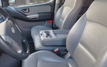 Hyundai Grand Starex Grand Starex I рестайлинг 2, 2014 год, 2 265 000 рублей, 12 фотография