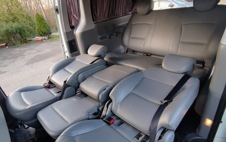 Hyundai Grand Starex Grand Starex I рестайлинг 2, 2014 год, 2 265 000 рублей, 17 фотография