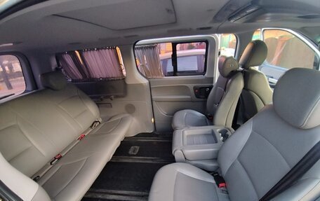 Hyundai Grand Starex Grand Starex I рестайлинг 2, 2014 год, 2 265 000 рублей, 18 фотография