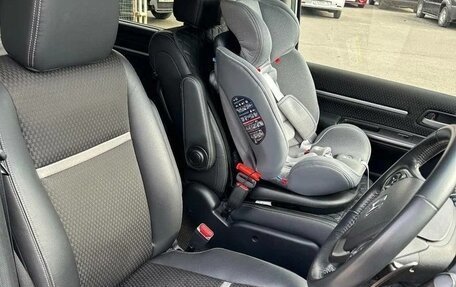 Honda Stepwgn IV, 2018 год, 1 945 000 рублей, 11 фотография