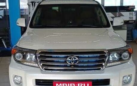 Toyota Land Cruiser 200, 2015 год, 5 000 000 рублей, 1 фотография