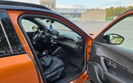 Peugeot 2008 II, 2021 год, 1 820 000 рублей, 9 фотография