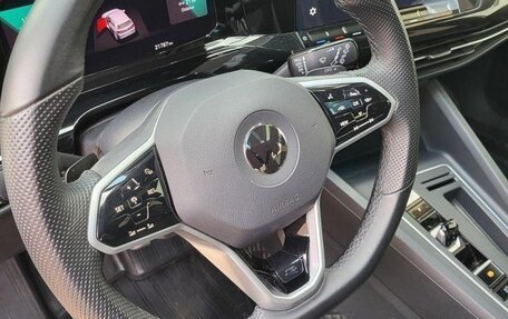 Volkswagen Golf VIII, 2022 год, 1 900 000 рублей, 10 фотография