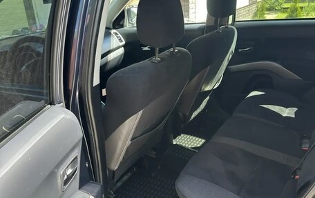 Mitsubishi Outlander III рестайлинг 3, 2008 год, 1 100 000 рублей, 11 фотография