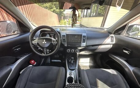 Mitsubishi Outlander III рестайлинг 3, 2008 год, 1 100 000 рублей, 16 фотография