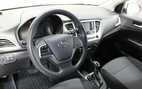 Hyundai Solaris II рестайлинг, 2019 год, 1 435 000 рублей, 10 фотография