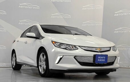 Chevrolet Volt II, 2016 год, 1 850 000 рублей, 24 фотография