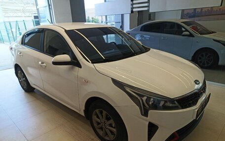 KIA Rio IV, 2021 год, 1 290 000 рублей, 3 фотография