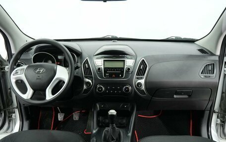 Hyundai ix35 I рестайлинг, 2010 год, 1 019 000 рублей, 16 фотография