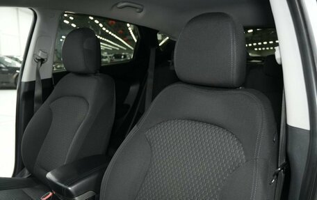 Hyundai ix35 I рестайлинг, 2010 год, 1 019 000 рублей, 23 фотография
