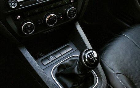 Volkswagen Jetta VI, 2013 год, 1 179 000 рублей, 13 фотография