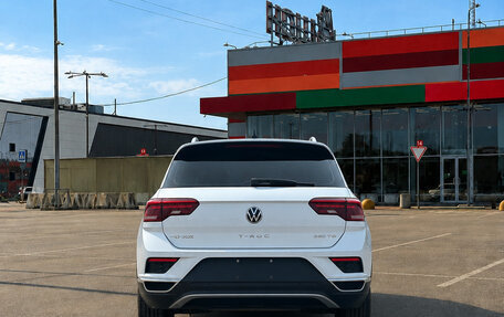 Volkswagen T-Roc I, 2022 год, 1 840 000 рублей, 4 фотография