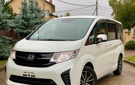 Honda Stepwgn IV, 2016 год, 1 315 000 рублей, 2 фотография
