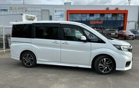 Honda Stepwgn IV, 2021 год, 2 170 000 рублей, 3 фотография