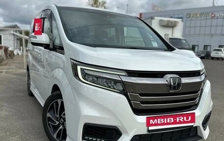 Honda Stepwgn IV, 2021 год, 2 170 000 рублей, 2 фотография