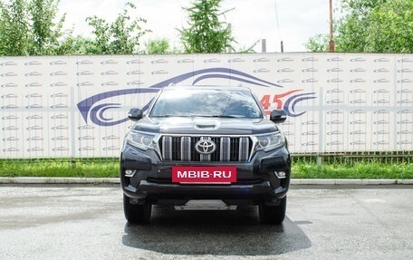 Toyota Land Cruiser Prado 150 рестайлинг 2, 2019 год, 4 990 000 рублей, 2 фотография