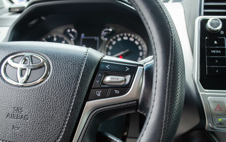 Toyota Land Cruiser Prado 150 рестайлинг 2, 2019 год, 4 990 000 рублей, 15 фотография