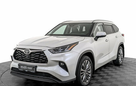 Toyota Highlander, 2021 год, 4 995 000 рублей, 1 фотография