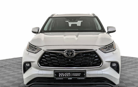 Toyota Highlander, 2021 год, 4 995 000 рублей, 2 фотография