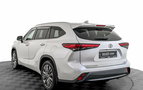 Toyota Highlander, 2021 год, 4 995 000 рублей, 7 фотография