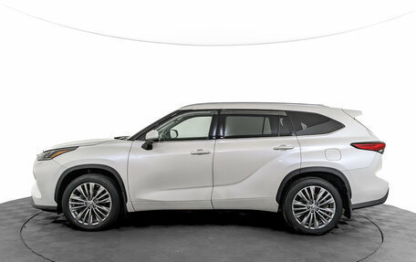 Toyota Highlander, 2021 год, 4 995 000 рублей, 8 фотография