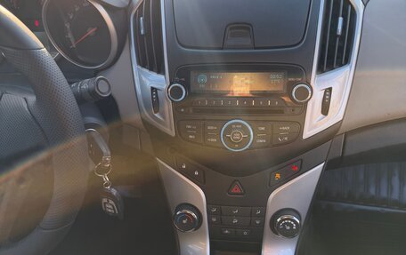 Chevrolet Cruze II, 2013 год, 810 000 рублей, 26 фотография